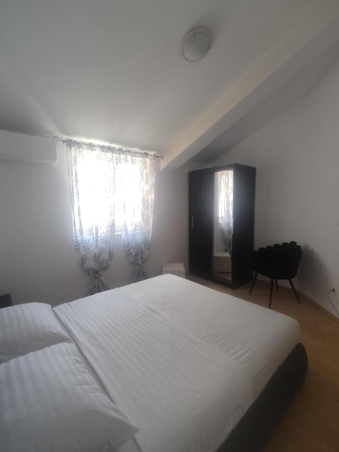 Apartments Villa Dalmatina Vodice Ngoại thất bức ảnh