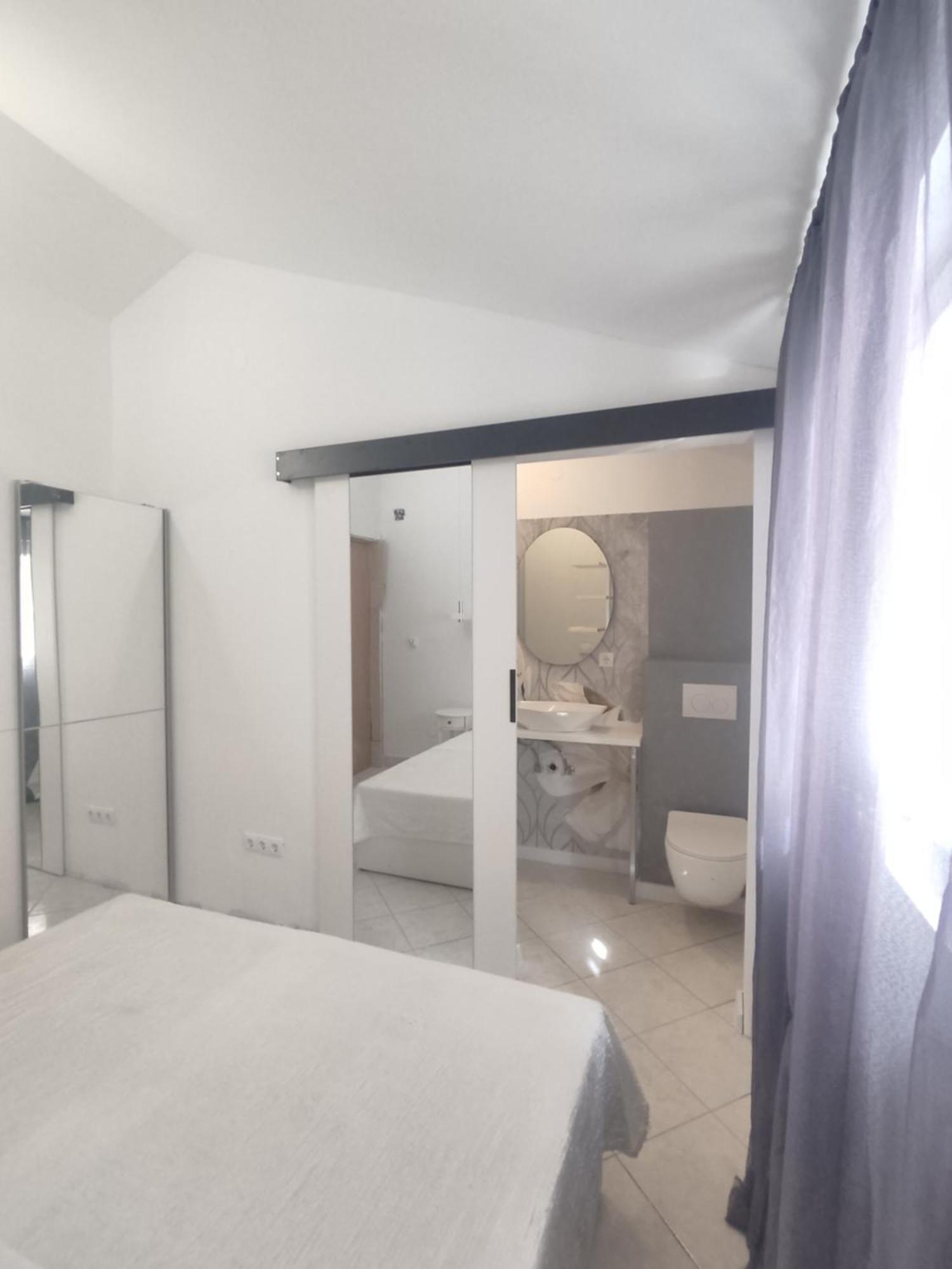 Apartments Villa Dalmatina Vodice Ngoại thất bức ảnh