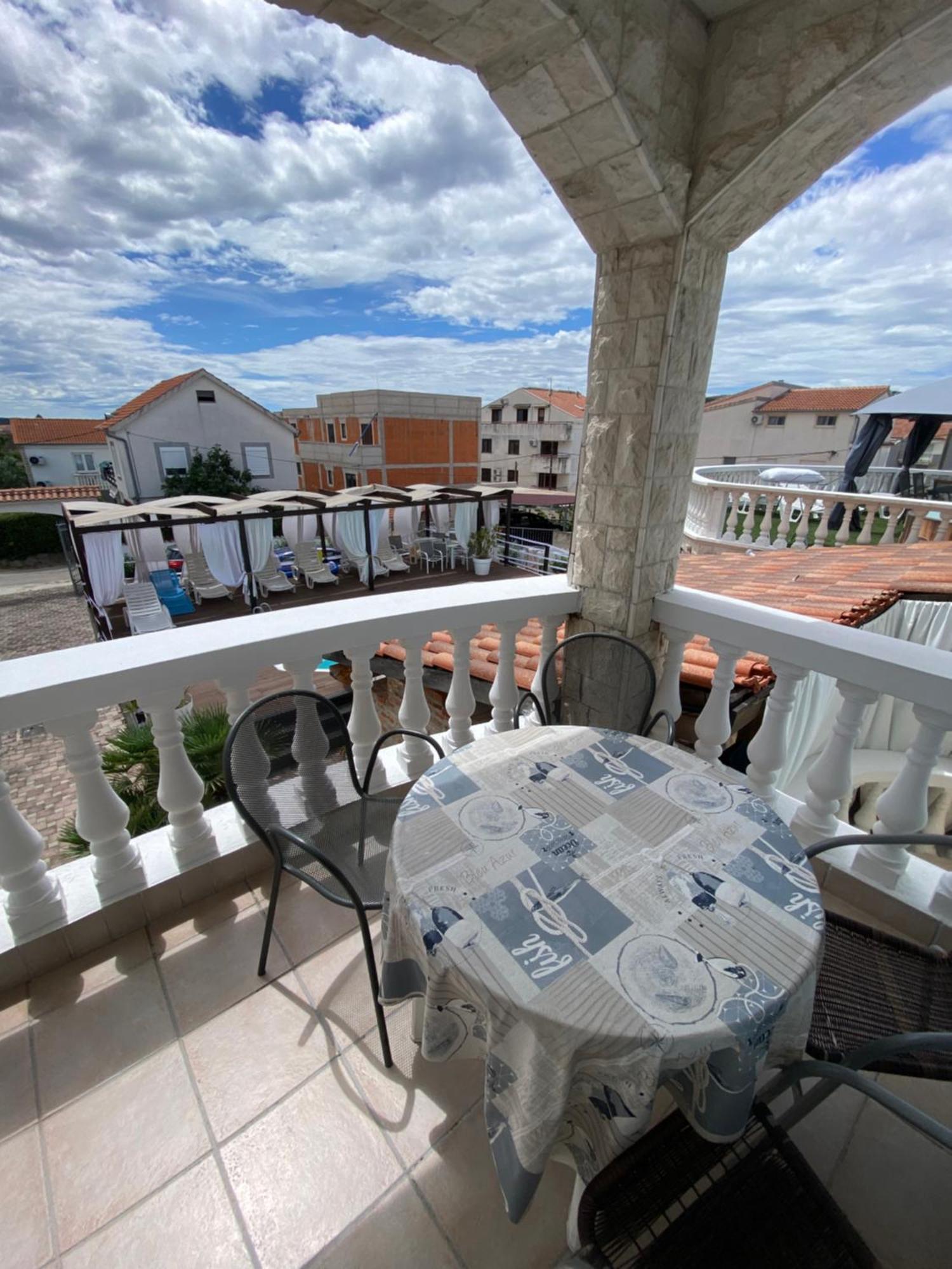 Apartments Villa Dalmatina Vodice Ngoại thất bức ảnh