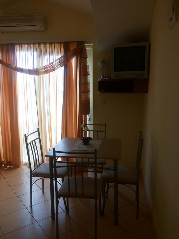 Apartments Villa Dalmatina Vodice Phòng bức ảnh